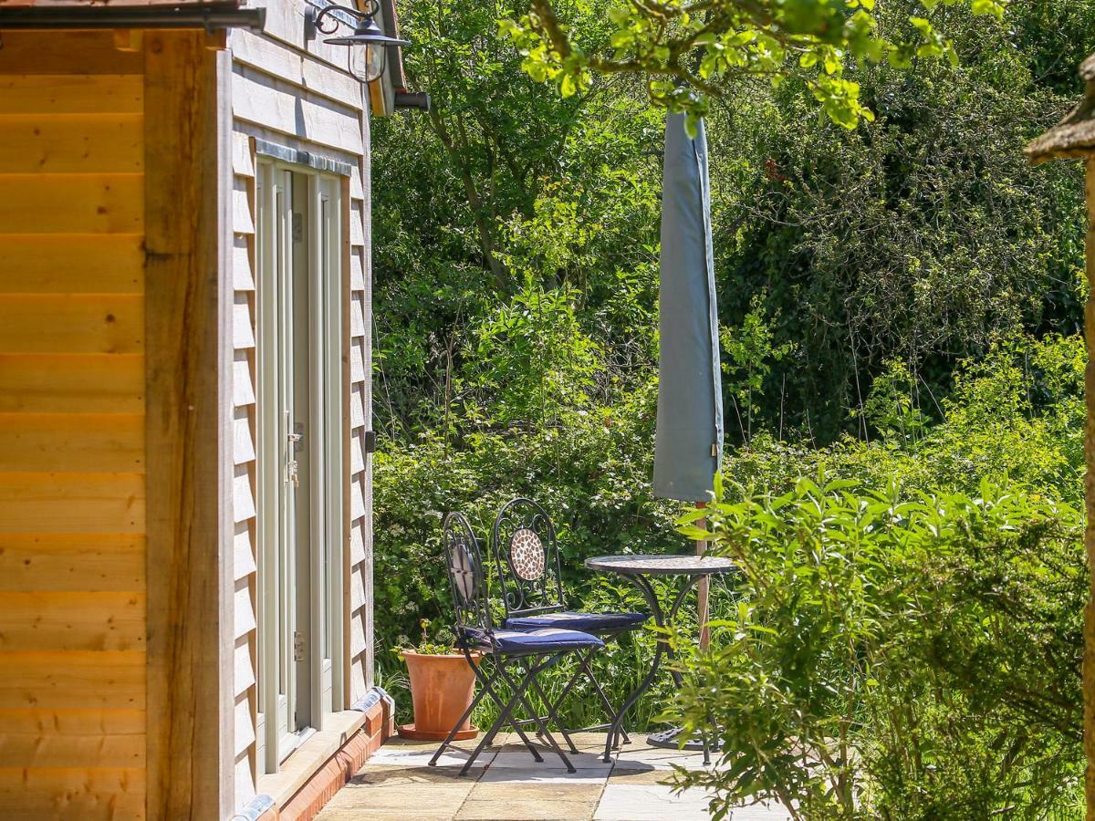 The Lodge At Mortons Malmesbury Buitenkant foto